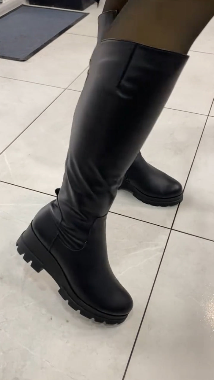 Woman Leather Boots