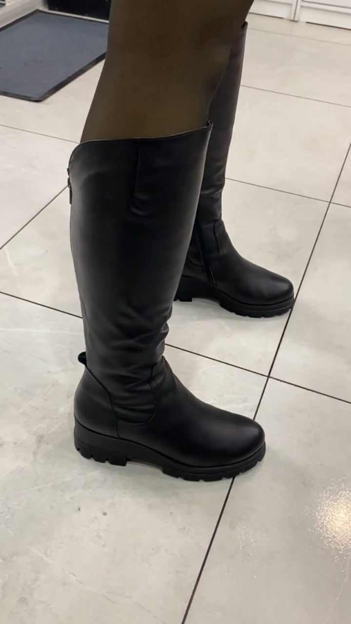 Woman Leather Boots