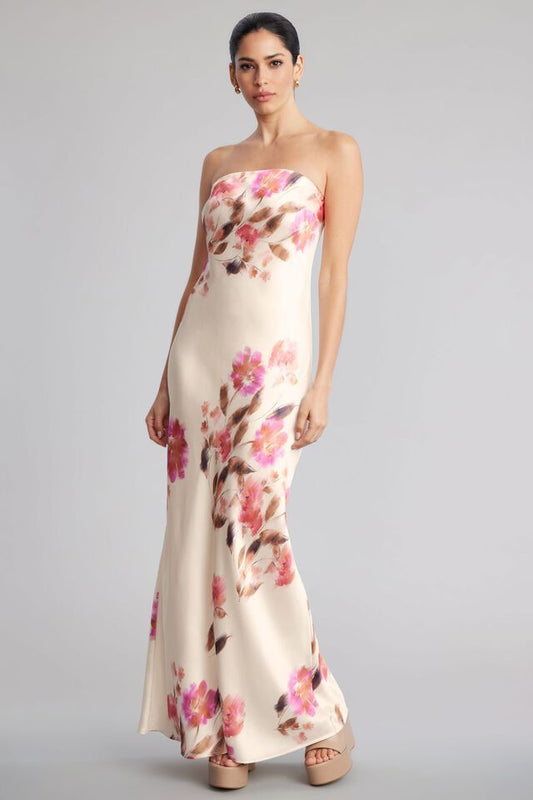 Robe nuisette maxi en satin sans bretelles