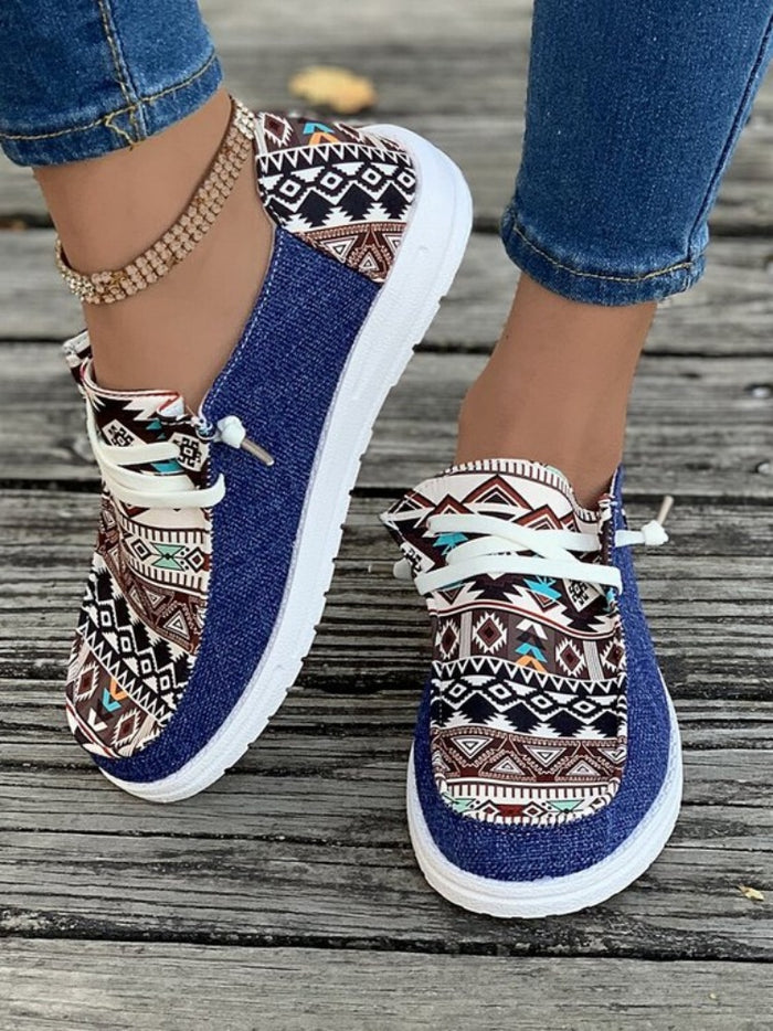 Women's flat canvas shoes famous family style