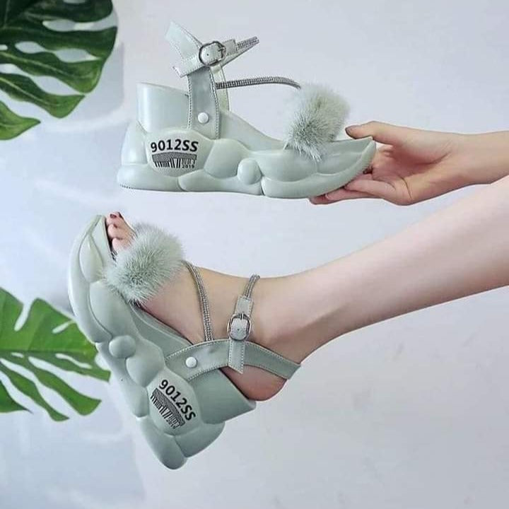 Fur fairy sandal