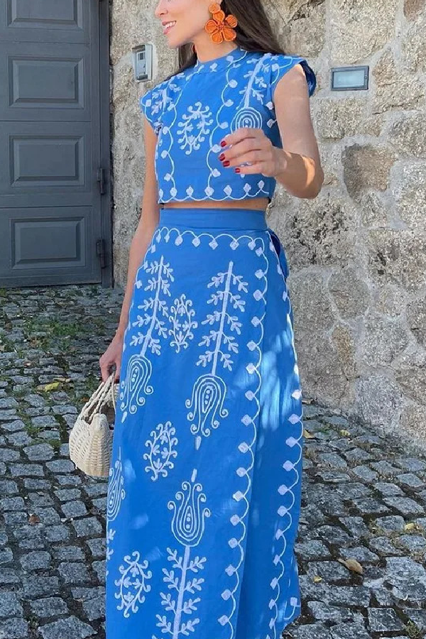 Fashionable Printed Holiday Style Two-piece Dress