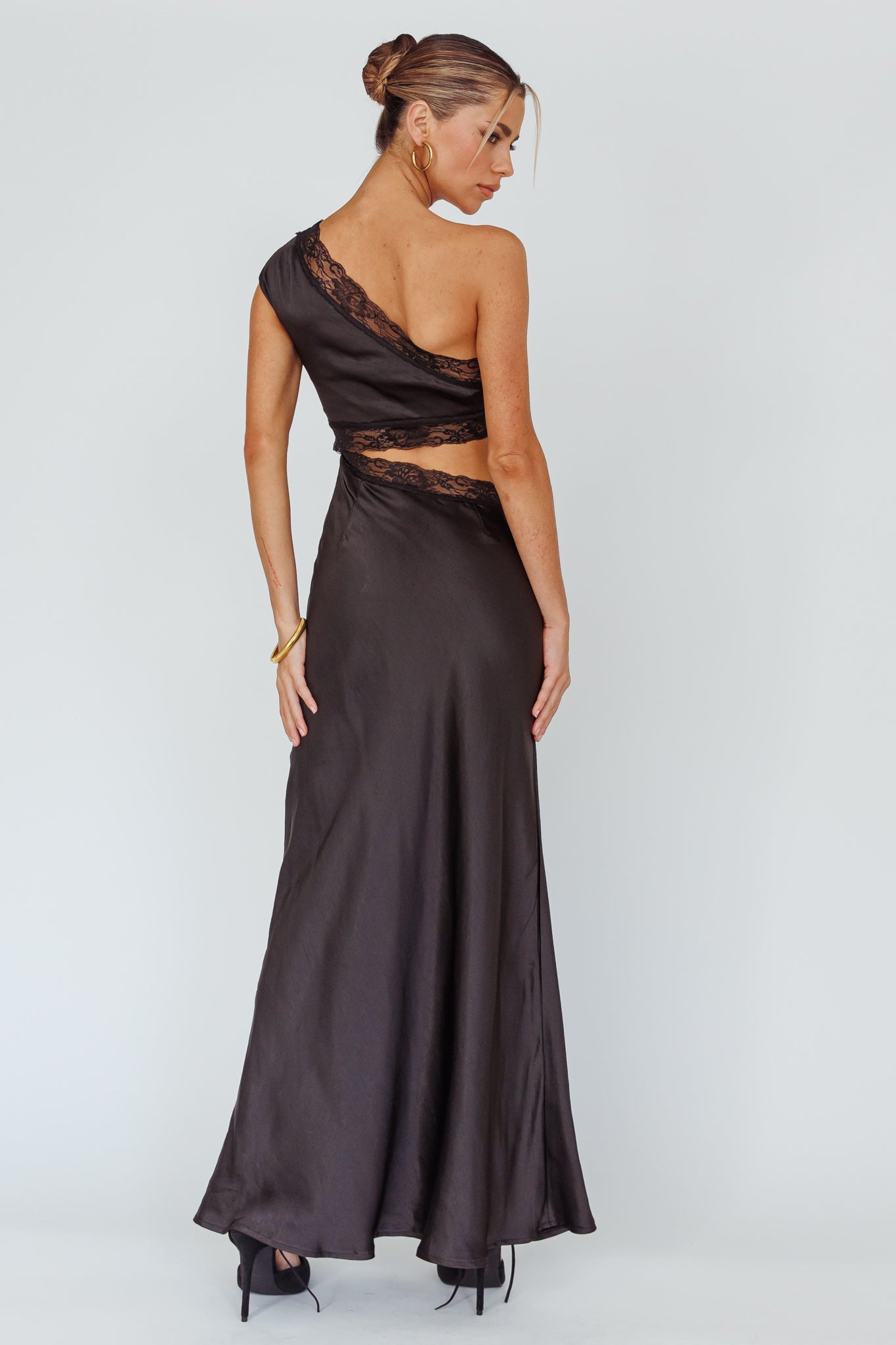 MAHLI ONE-SHOULDER MAXI DRESS CHAMPAGNE