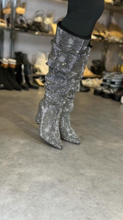 Diamond shiny boots