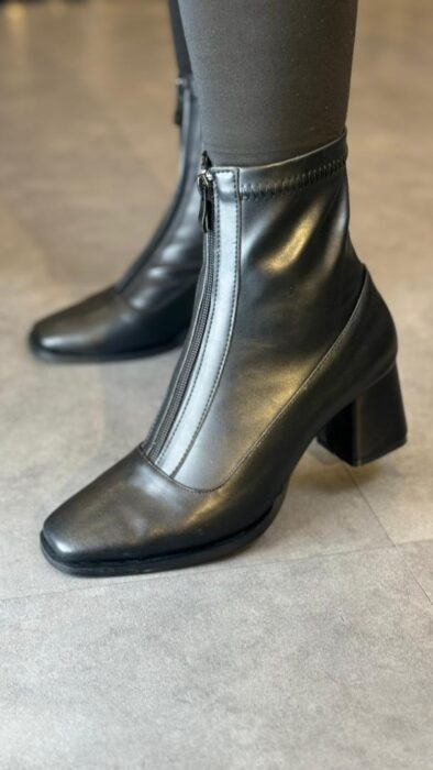 Zip black leather boots