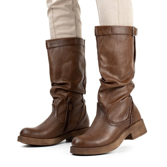 soft gathered shaft low heel boots